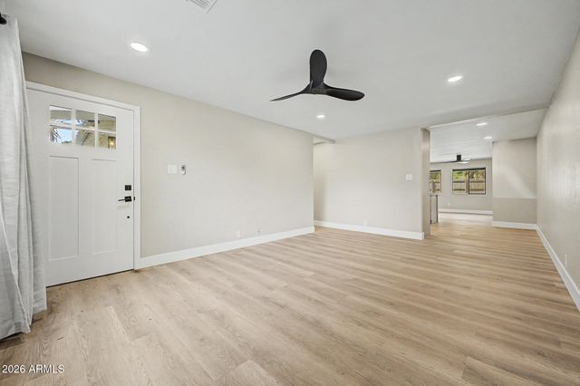 238 W ALICE Avenue, Phoenix, AZ 85021