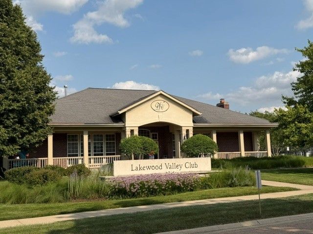 2468 Frost Drive, Aurora, IL 60503