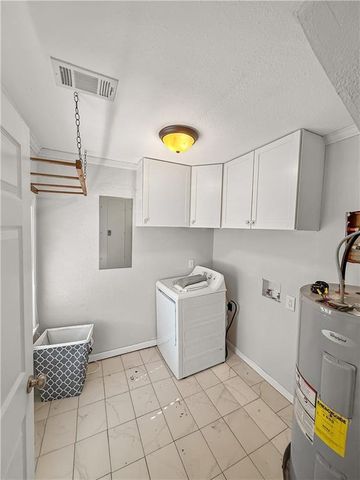 303 KNAPP Street, Leesville, LA 71446