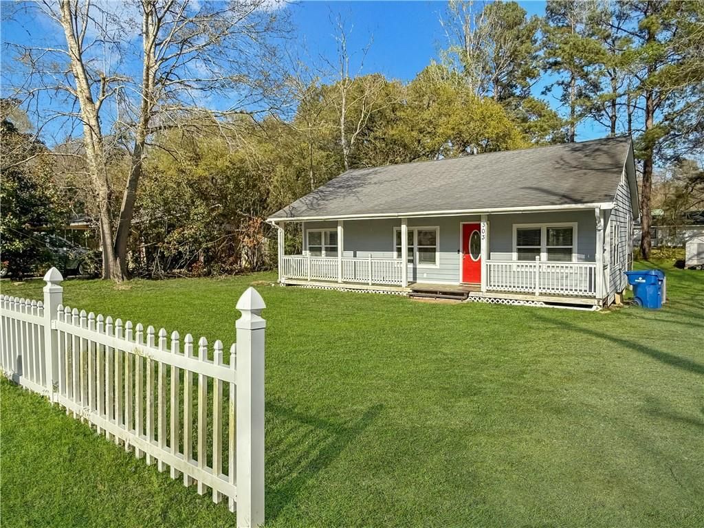 303 KNAPP Street, Leesville, LA 71446