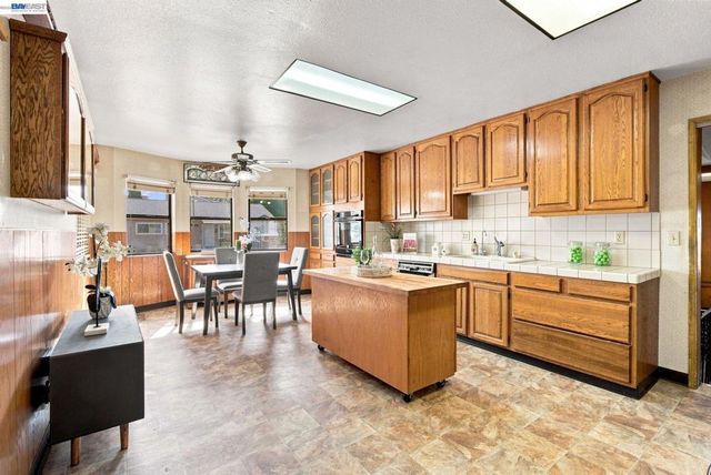 868 Videll St, San Lorenzo, CA 94580