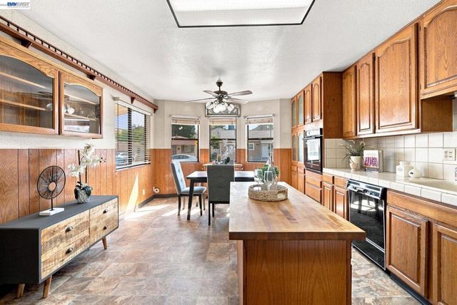 868 Videll St, San Lorenzo, CA 94580