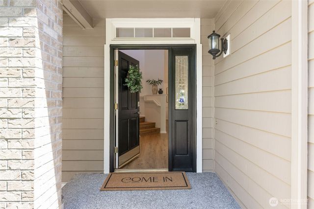 19303 Meridian Place W, Bothell, WA 98012