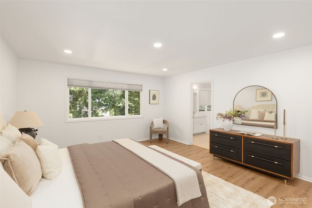 19303 Meridian Place W, Bothell, WA 98012