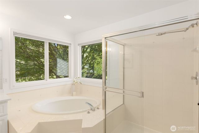19303 Meridian Place W, Bothell, WA 98012