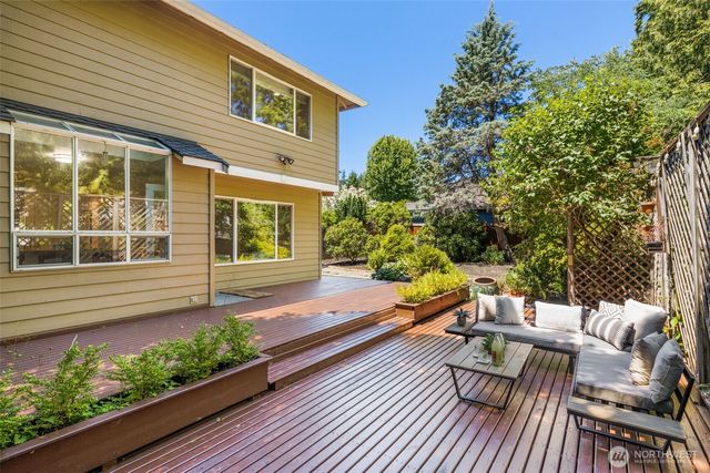 19303 Meridian Place W, Bothell, WA 98012