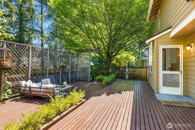 19303 Meridian Place W, Bothell, WA 98012