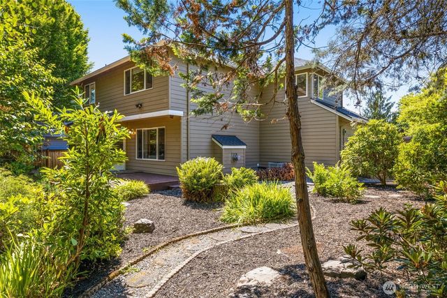 19303 Meridian Place W, Bothell, WA 98012