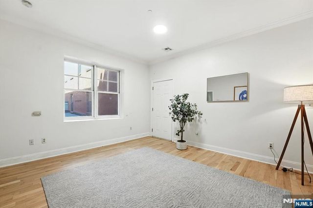 85 Broadway 1E, Jersey City, NJ 07306