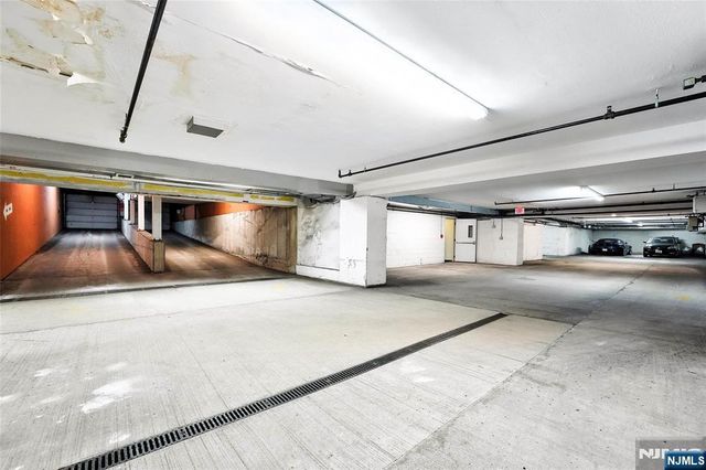 85 Broadway 1E, Jersey City, NJ 07306