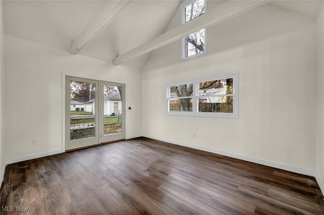 5939 Pearl Road, Cleveland, OH 44130