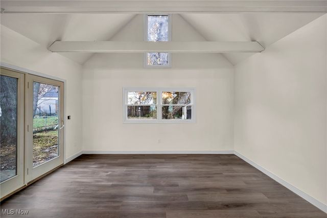 5939 Pearl Road, Cleveland, OH 44130