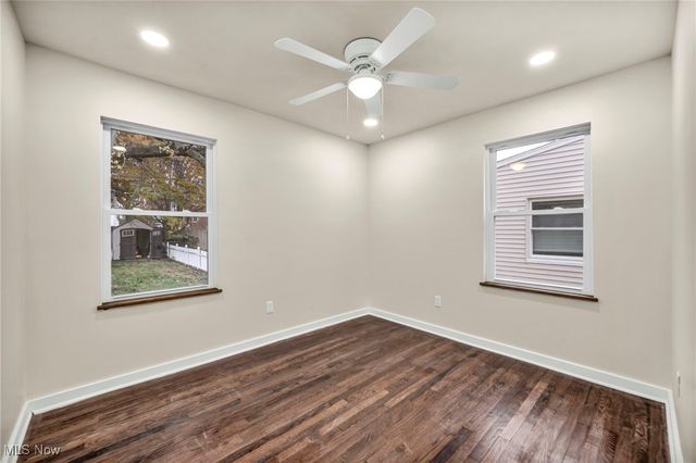 5939 Pearl Road, Cleveland, OH 44130