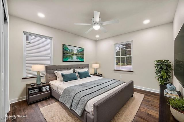 5939 Pearl Road, Cleveland, OH 44130