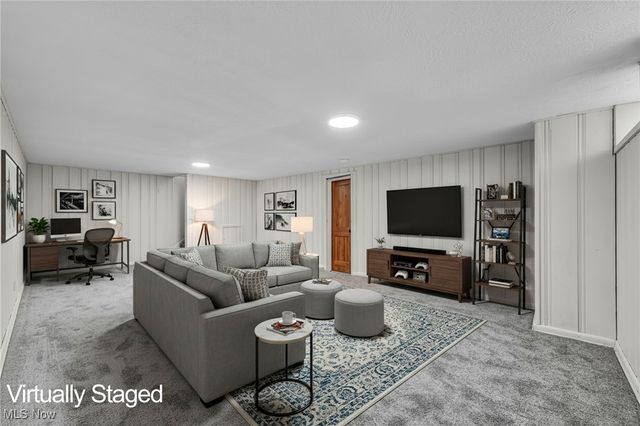 5939 Pearl Road, Cleveland, OH 44130