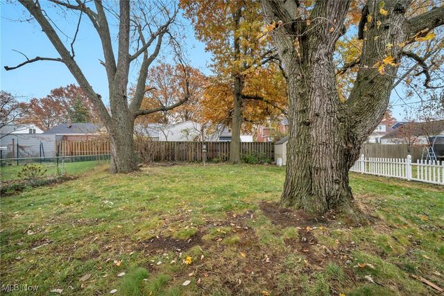 5939 Pearl Road, Cleveland, OH 44130