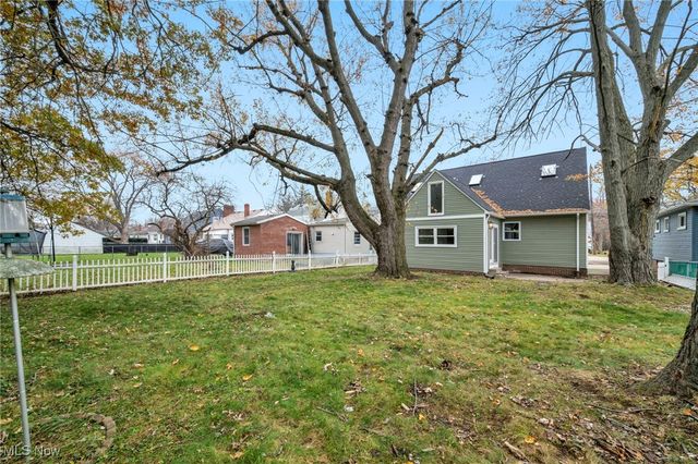 5939 Pearl Road, Cleveland, OH 44130