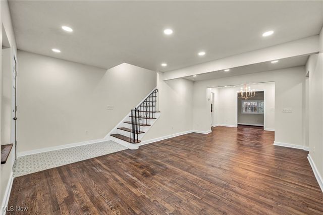 5939 Pearl Road, Cleveland, OH 44130