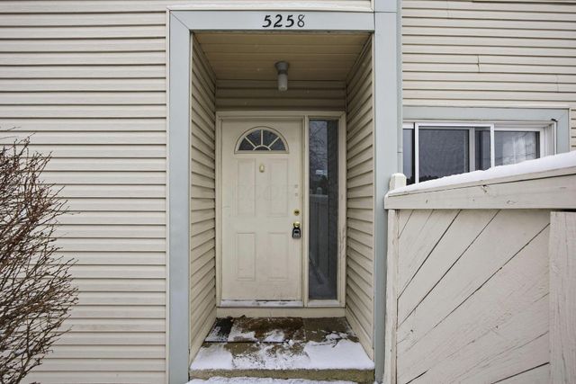 5258 Captains Court, Columbus, OH 43220