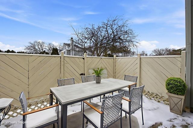 5258 Captains Court, Columbus, OH 43220