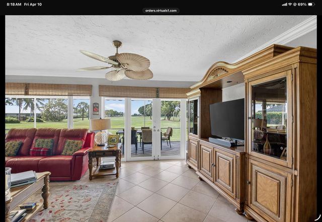 2 Holly Drive, Boynton Beach, FL 33436