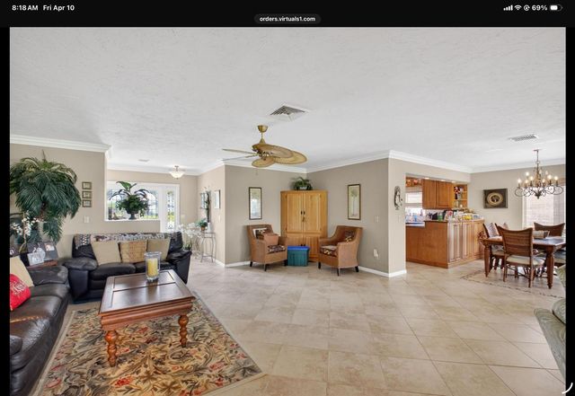 2 Holly Drive, Boynton Beach, FL 33436