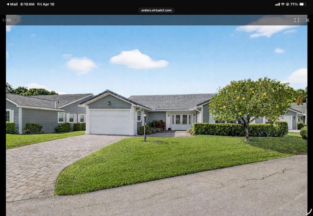 2 Holly Drive, Boynton Beach, FL 33436