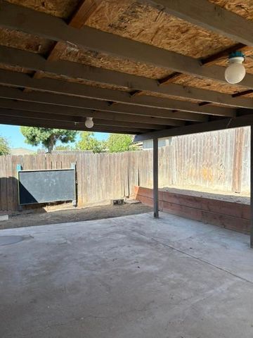 1151 Pontiac Avenue, Clovis, CA 93612