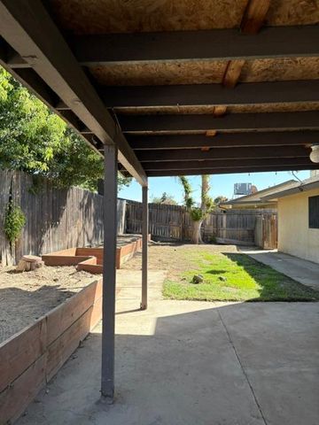 1151 Pontiac Avenue, Clovis, CA 93612
