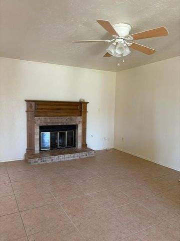 1151 Pontiac Avenue, Clovis, CA 93612