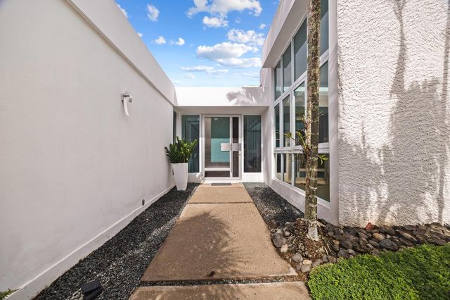 4 CALLE PETUNIA, San Juan, PR 00927