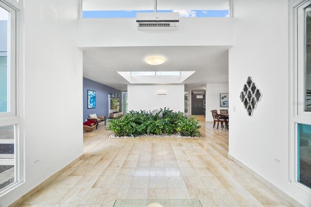 4 CALLE PETUNIA, San Juan, PR 00927