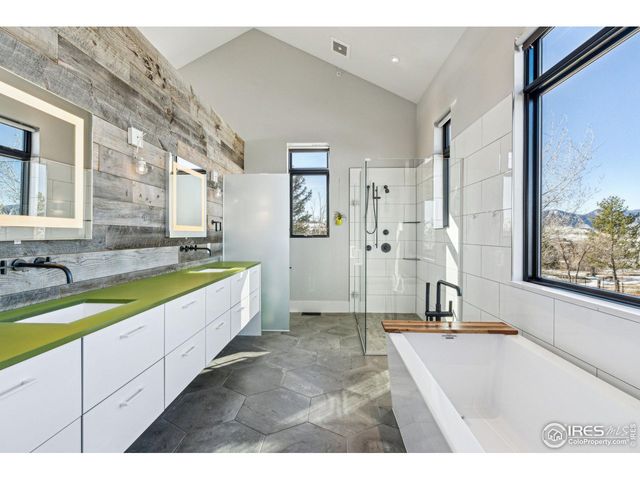 635 Paragon Dr, Boulder, CO 80303