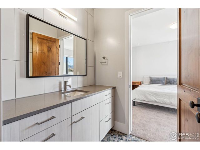 635 Paragon Dr, Boulder, CO 80303