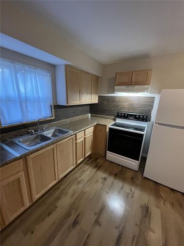 2911 N WOODROW AVENUE, Tampa, FL 33602