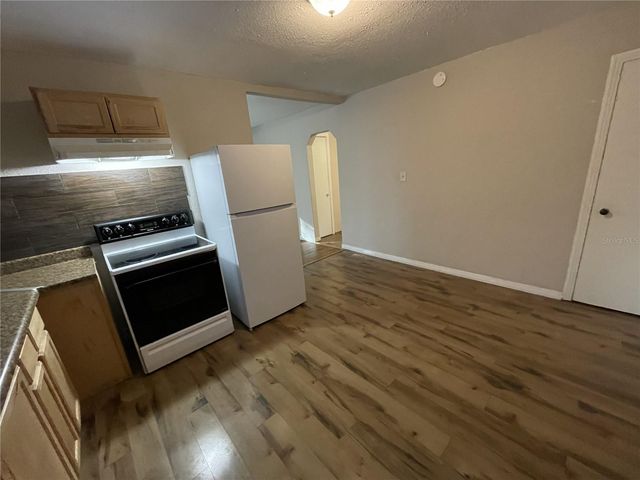 2911 N WOODROW AVENUE, Tampa, FL 33602