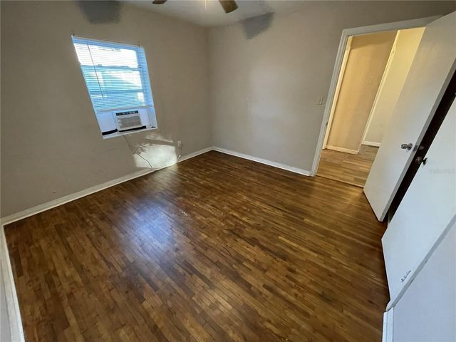 2911 N WOODROW AVENUE, Tampa, FL 33602