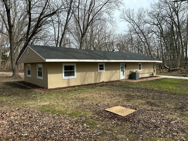 4609 Bear Lane, Valparaiso, IN 46383