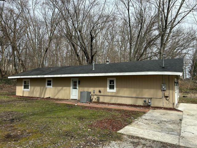 4609 Bear Lane, Valparaiso, IN 46383