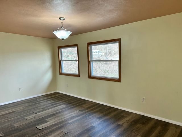 4609 Bear Lane, Valparaiso, IN 46383