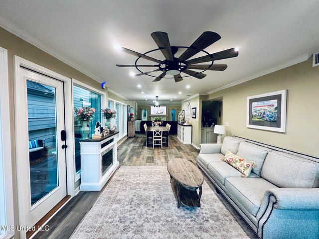 164 Waterwood Drive, Brandon, MS 39047