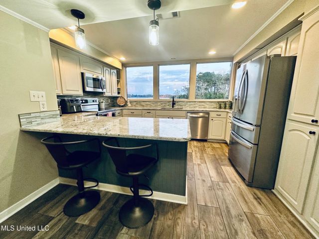 164 Waterwood Drive, Brandon, MS 39047