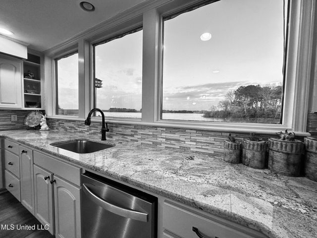 164 Waterwood Drive, Brandon, MS 39047