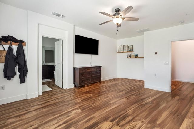 2074 Abbeylane Way, Olivehurst, CA 95961