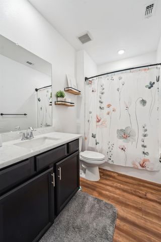 2074 Abbeylane Way, Olivehurst, CA 95961