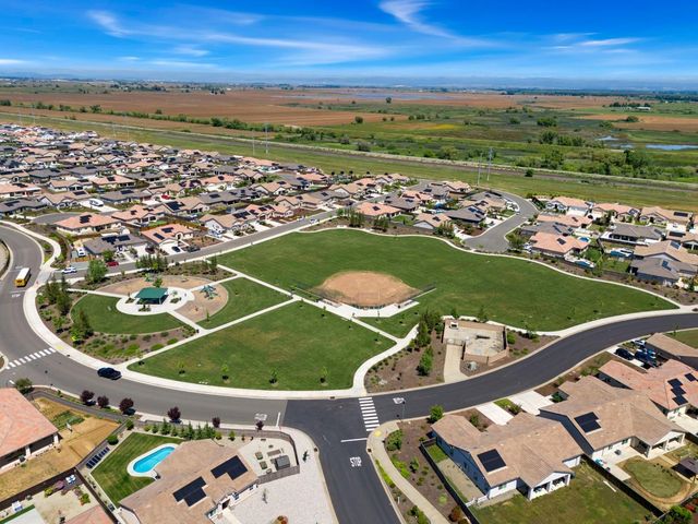 2074 Abbeylane Way, Olivehurst, CA 95961