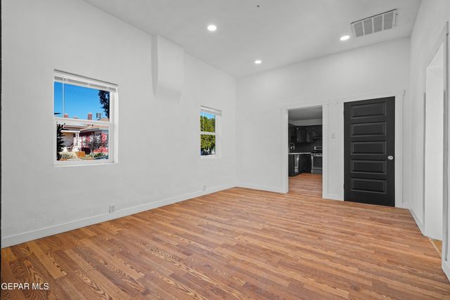 1018 N BROWN Street, El Paso, TX 79902