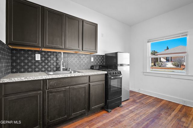 1018 N BROWN Street, El Paso, TX 79902