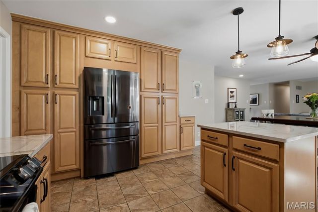 556 Spragues Mill Court, Ballwin, MO 63011