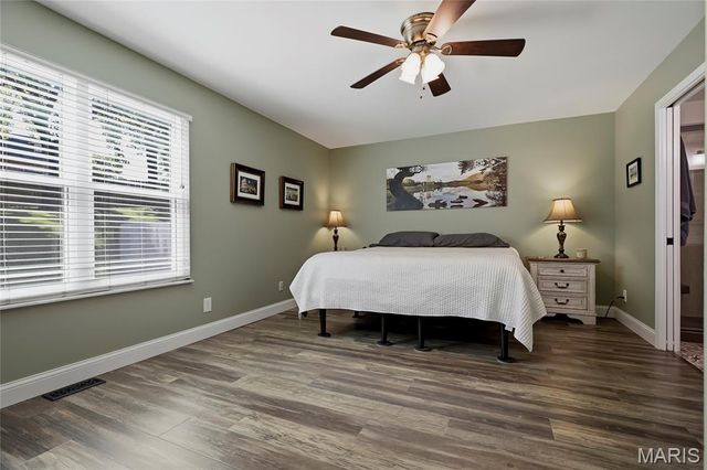 556 Spragues Mill Court, Ballwin, MO 63011